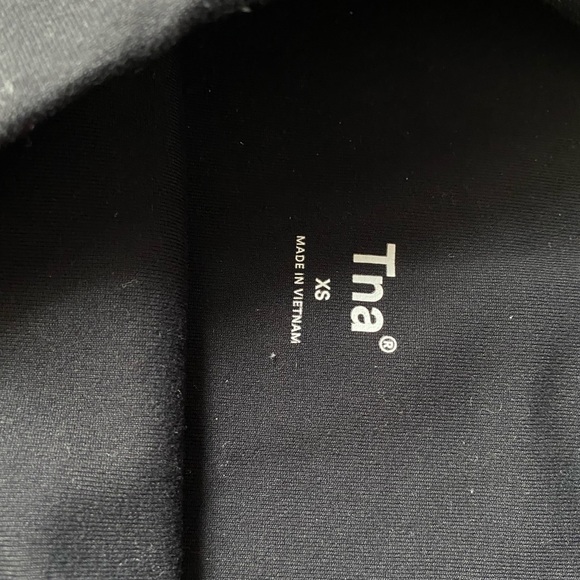 Aritzia black biker shorts size XS - Picture 2 of 3